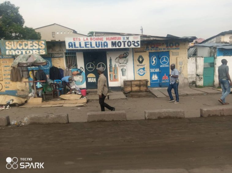 Parcelle à vendre à Kinshasa Kasa vubu type Locataire