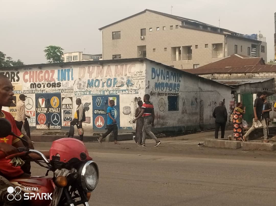 Parcelle à vendre à Kinshasa Kasa vubu type Locataire