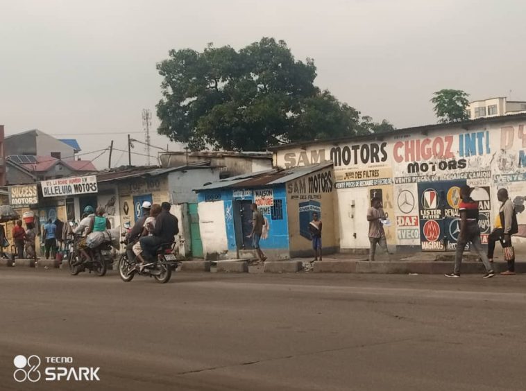 Parcelle à vendre à Kinshasa Kasa vubu type Locataire