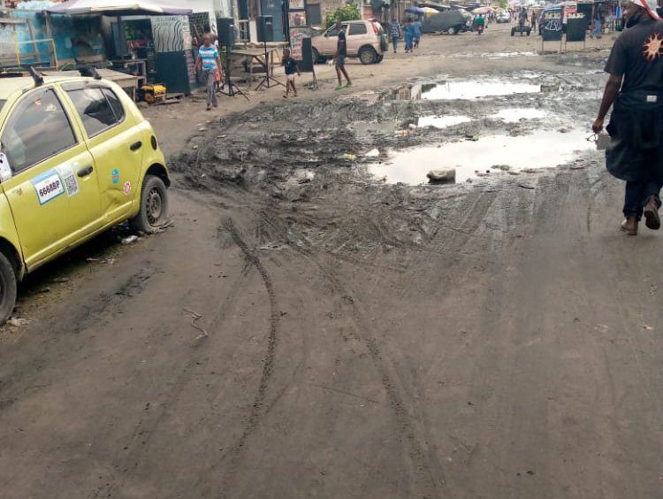 Parcelle à vendre à Kinshasa Kasa vubu, sur la route principale