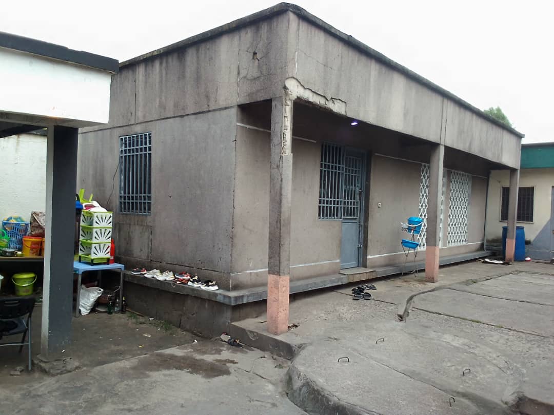 Parcelle a vendre a Kinshasa Limete Motel Fikin