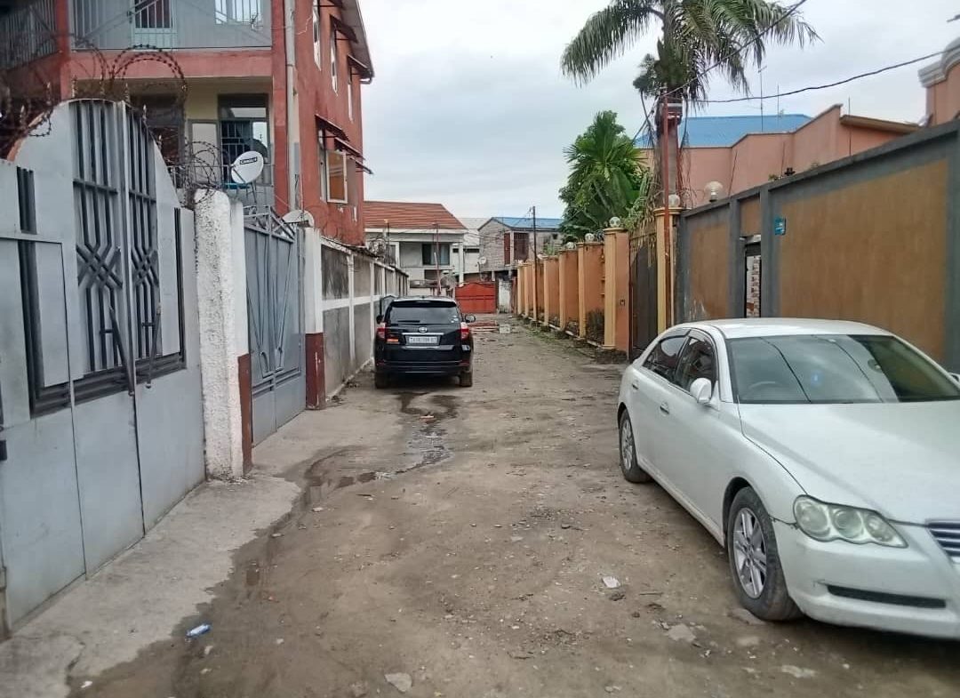 Parcelle à vendre à Kinshasa Limete