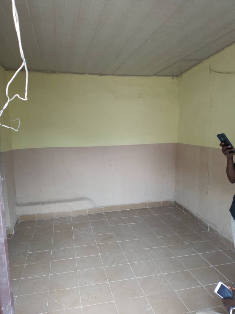 Maison à louer à Kinshasa Lemba Righini
