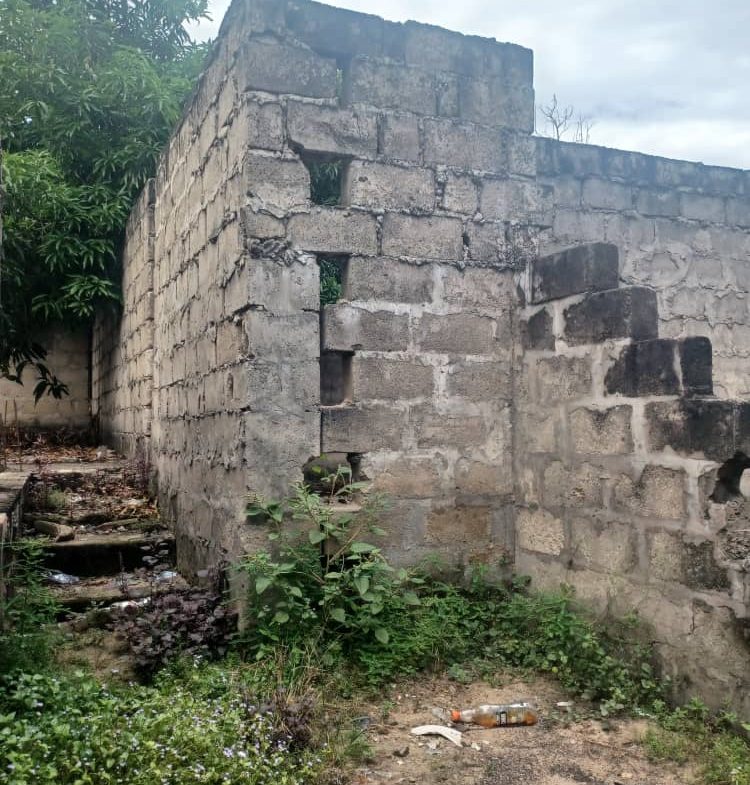 Terrain à vendre à Kinshasa Macampagne Ngaliema