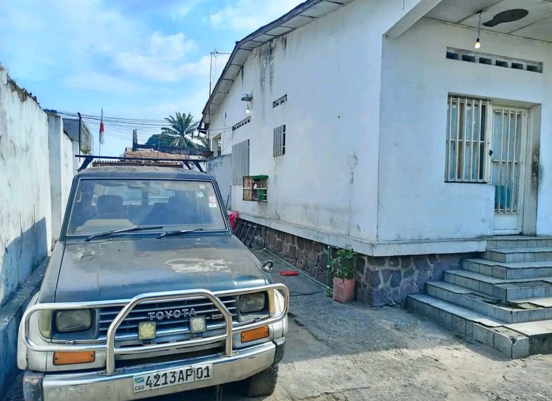 Une grande Parcelle à Vendre à Kinshasa Limete