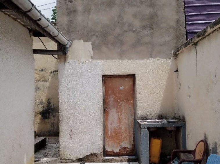 Maison à vendre à Kinshasa dans la commune de Ngaliema, Q. Djelo-Binza