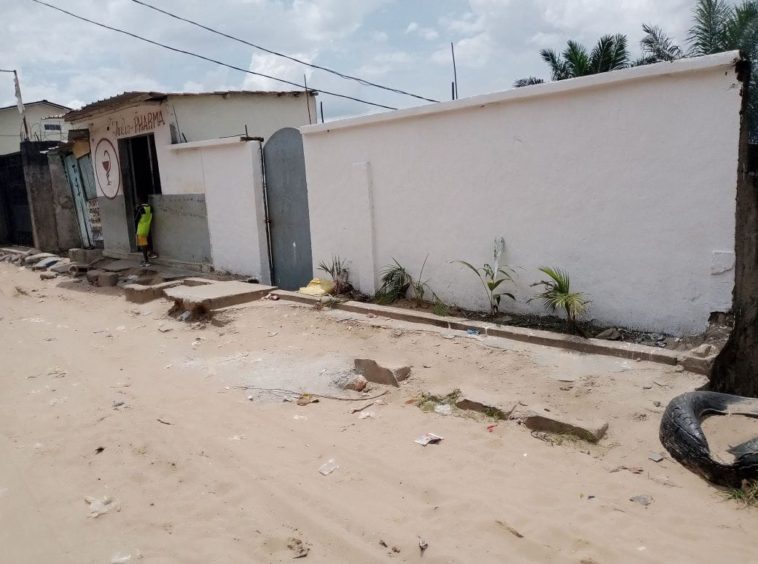 Maison à vendre à Kinshasa dans la commune de Ngaliema, Q. Djelo-Binza