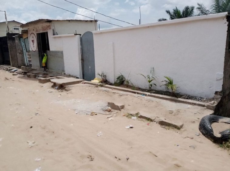 Maison à vendre à Kinshasa dans la commune de Ngaliema, Q. Djelo-Binza