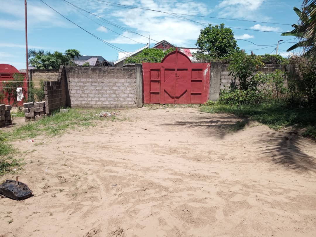 Parcelle à vendre à Mont Ngafula Q. Mitendi à kinshasa