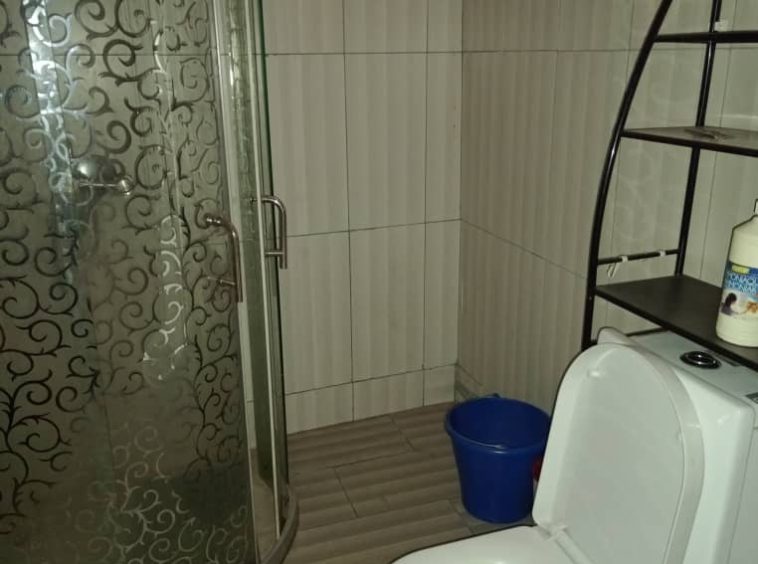 Appartement 2 chambres salles de bain à louer à Limete Funa