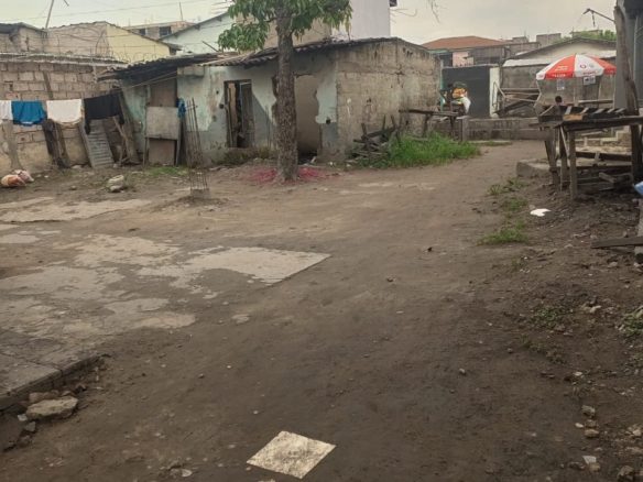 Demi terrain à Vendre à Kinshasa Barumbu 6 Demi terrain à Vendre à Kinshasa Barumbu