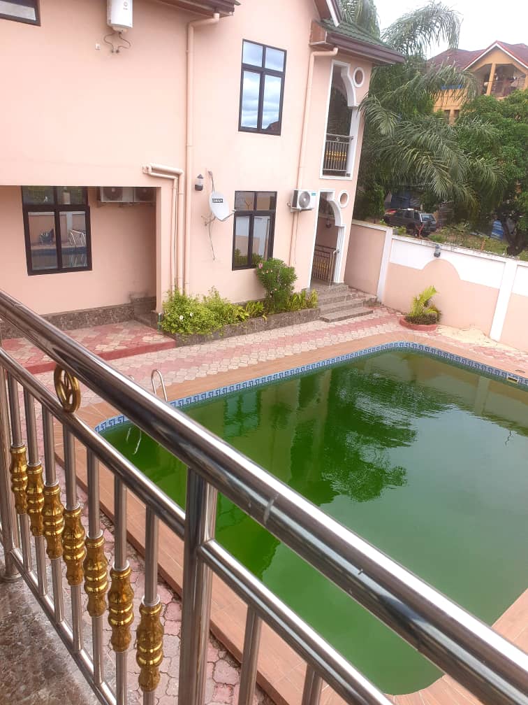 Villa à louer à Kinshasa Ngaliema