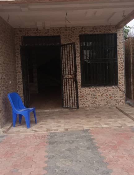 Maison à louer à de Kinshasa Kalamu