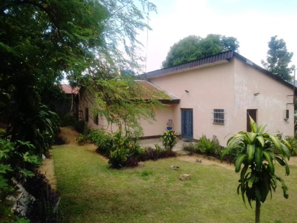 Vente parcelle avec une grande maison dans la commune de Mont Ngafula  34 Vente parcelle avec une grande maison dans la commune de Mont Ngafula