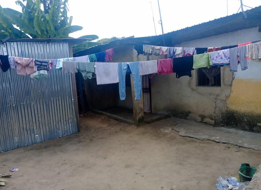VENTE D'UNE PARCELLE À LEMBA-SALONGO