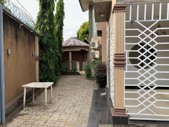 Parcelle à vendre à Kinshasa Ngaliema 8 Parcelle à vendre à Kinshasa Ngaliema