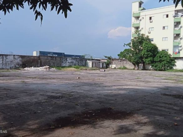 Parcelle à vendre à Kinshasa Gombe