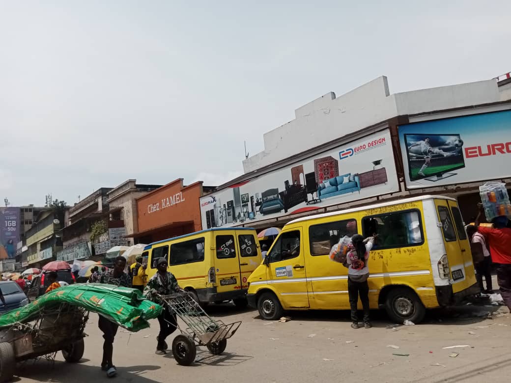 Vente d'une parcelle commerciale à Kinshasa Gombe 