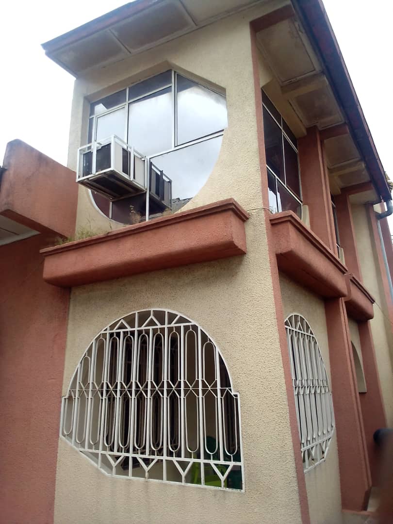 Maison à louer à Kinshasa Lemba Righini