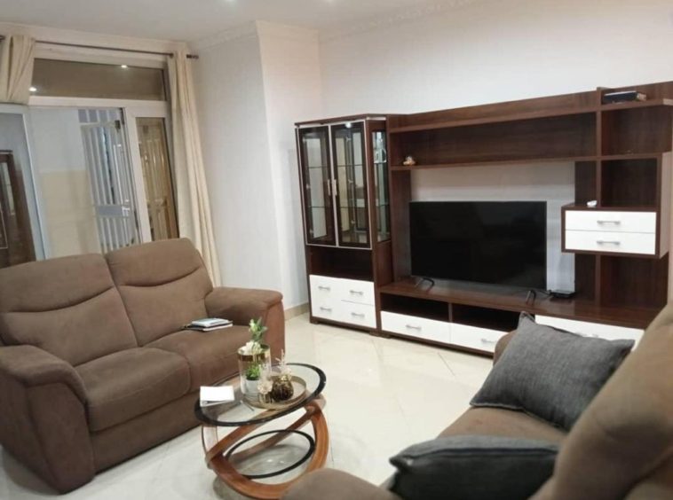 Appartement 3 chambres à louer à Kinshasa Lemba Camp riche