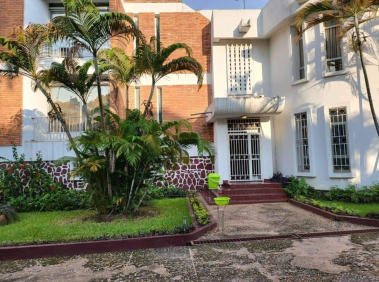 Villa à louer à Kinshasa Ngaliema Macampagne
