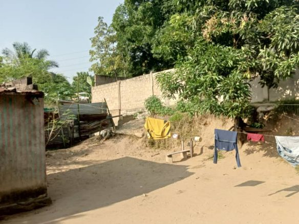 Parcelle à vendre à Mont Ngafula 38 Parcelle