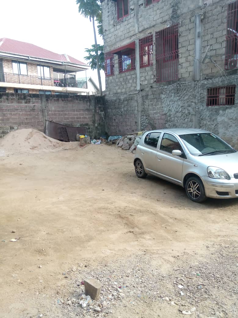 Terrain à vendre à à Kinshasa Ngaliema Météo 