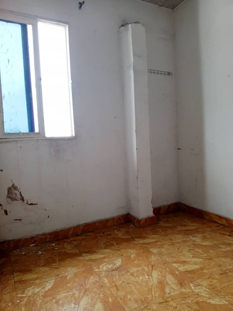 Appartement à louer au 2ème Niveau à Ngaliema Mboka Sika