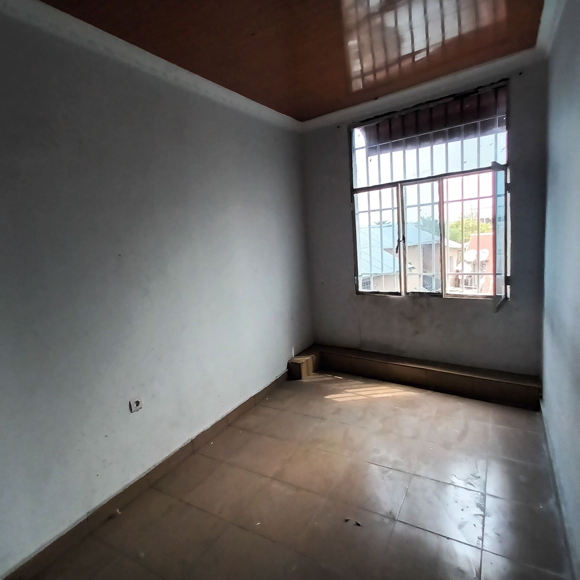 Appartement au 2ème Niveau à Ngaliema Mboka Sika