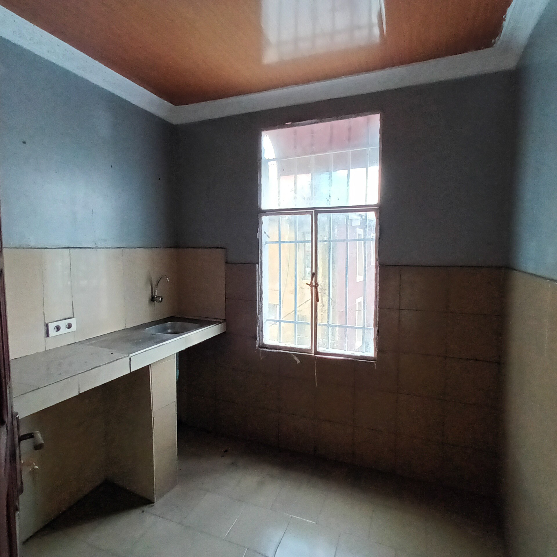 Appartement au 2ème Niveau à Ngaliema Mboka Sika