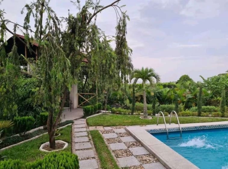 Luxueuse Villa avec Piscine mise en Vente à Macampagne