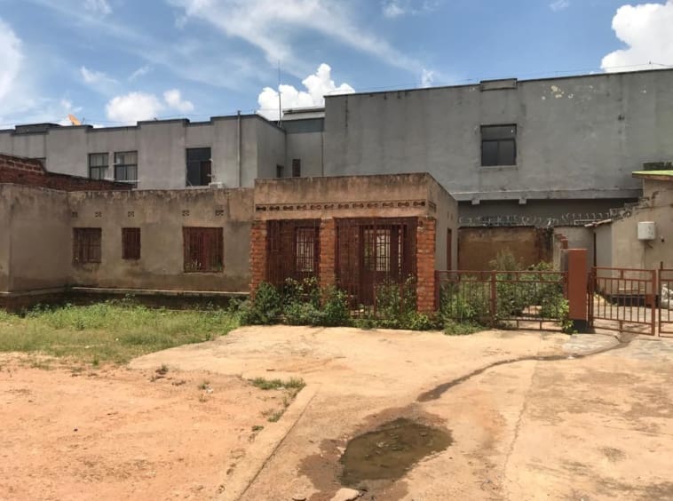 PARCELLE À VENDRE À LUBUMBASHI AU GOLF LE BATTANT