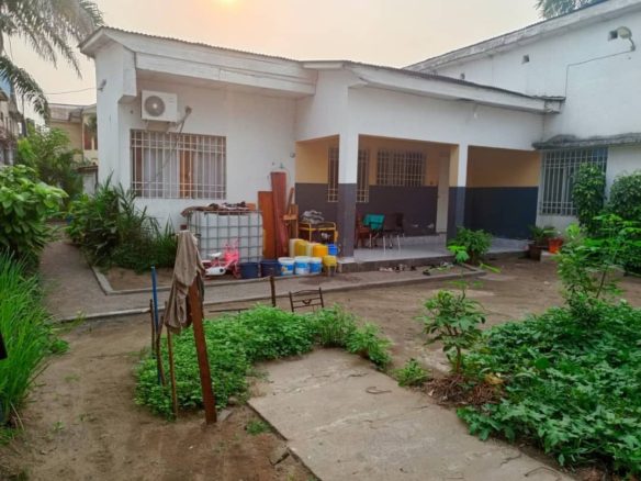 Vente d’une villa à kintambo Jamaïque 6 parcelle