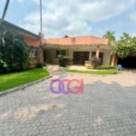 Villa à louer à gb