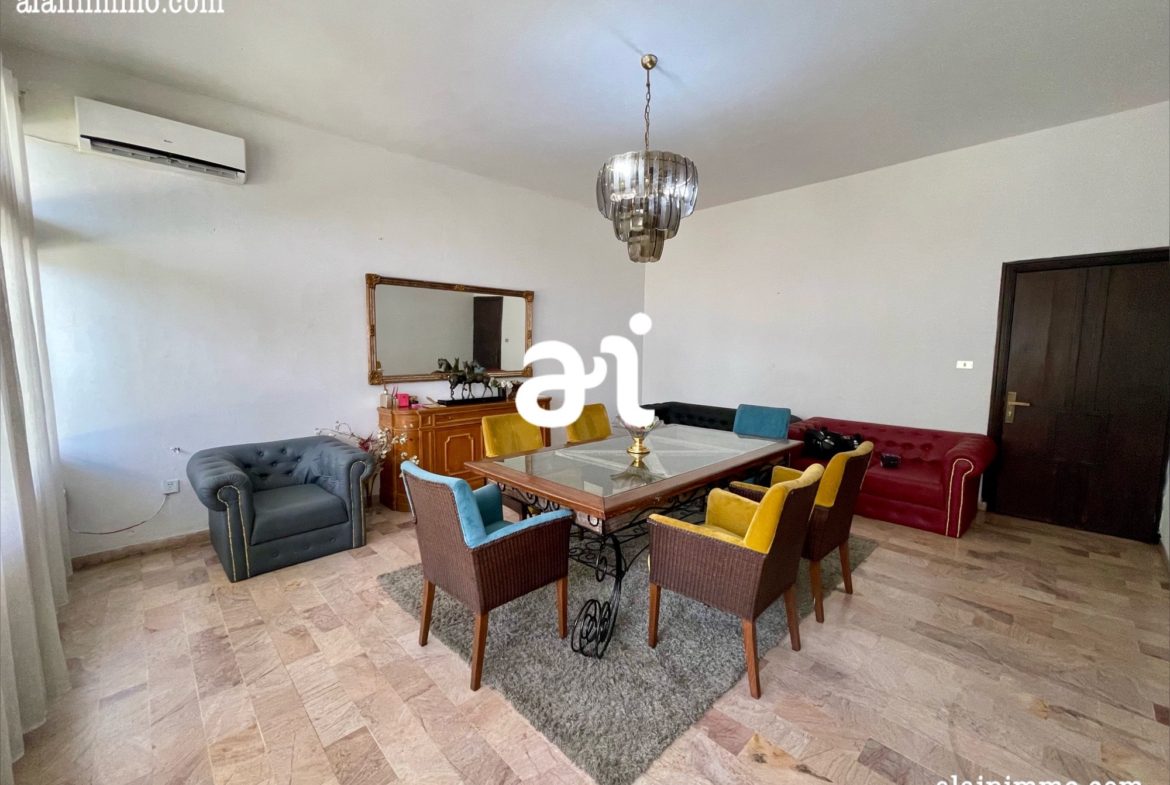 VENTE D'UNE GRANDE PROPRIÉTÉ