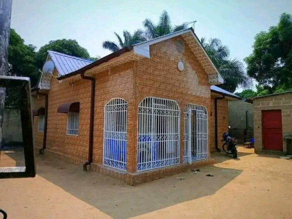 Parcelle à vendre à Mont Ngafula 6 Parcelle à vendre