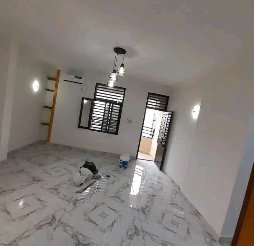 APPARTEMENT À LOUÉ