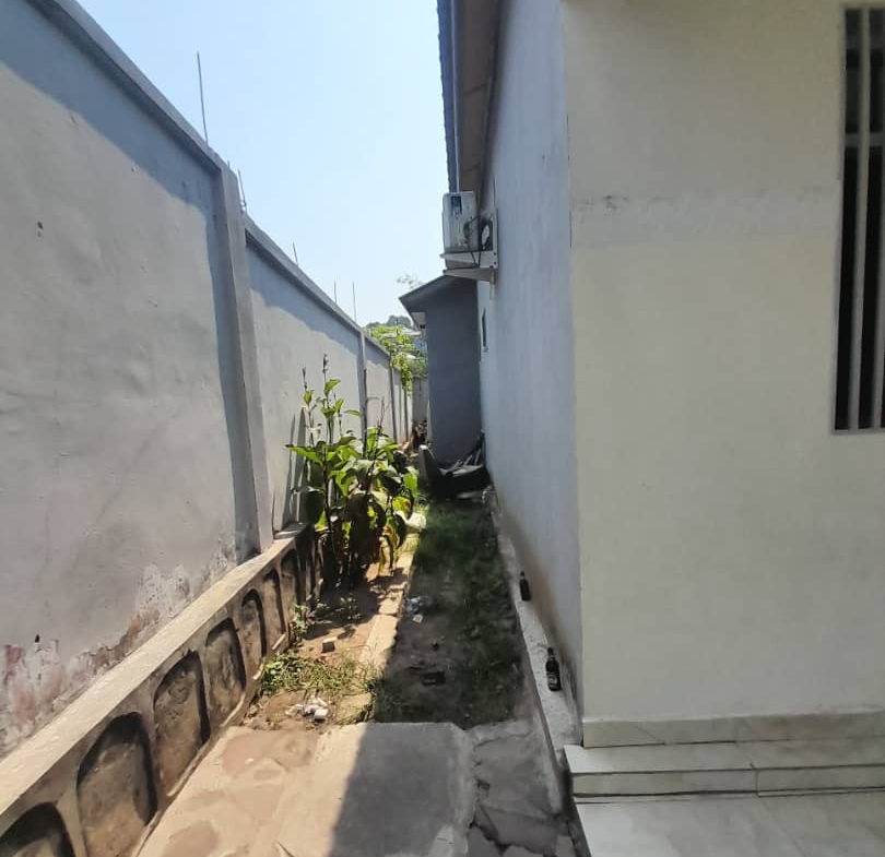 Parcelle à vendre mbudi