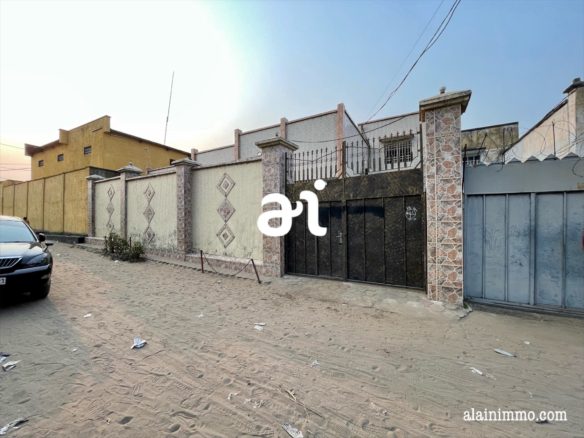 Parcelle à vendre à KINSHASA-MONT NGAFULA 10 parcelle