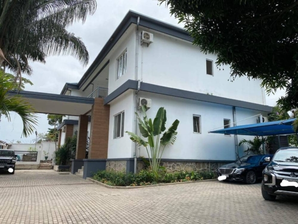 Belle Villa avec Piscine mise en vente à Binza Pigeon 8 Villa