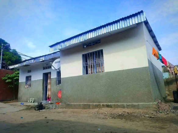 PARCELLE A VENDRE A MONT NGAFULA CÔTÉ BYPASS ARRÊT COMMUNE 2 PARCELLE