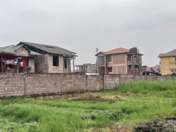 VENTE D'UN TERRAIN A LIMETE INDUSTRIELLE 4 TERRAIN