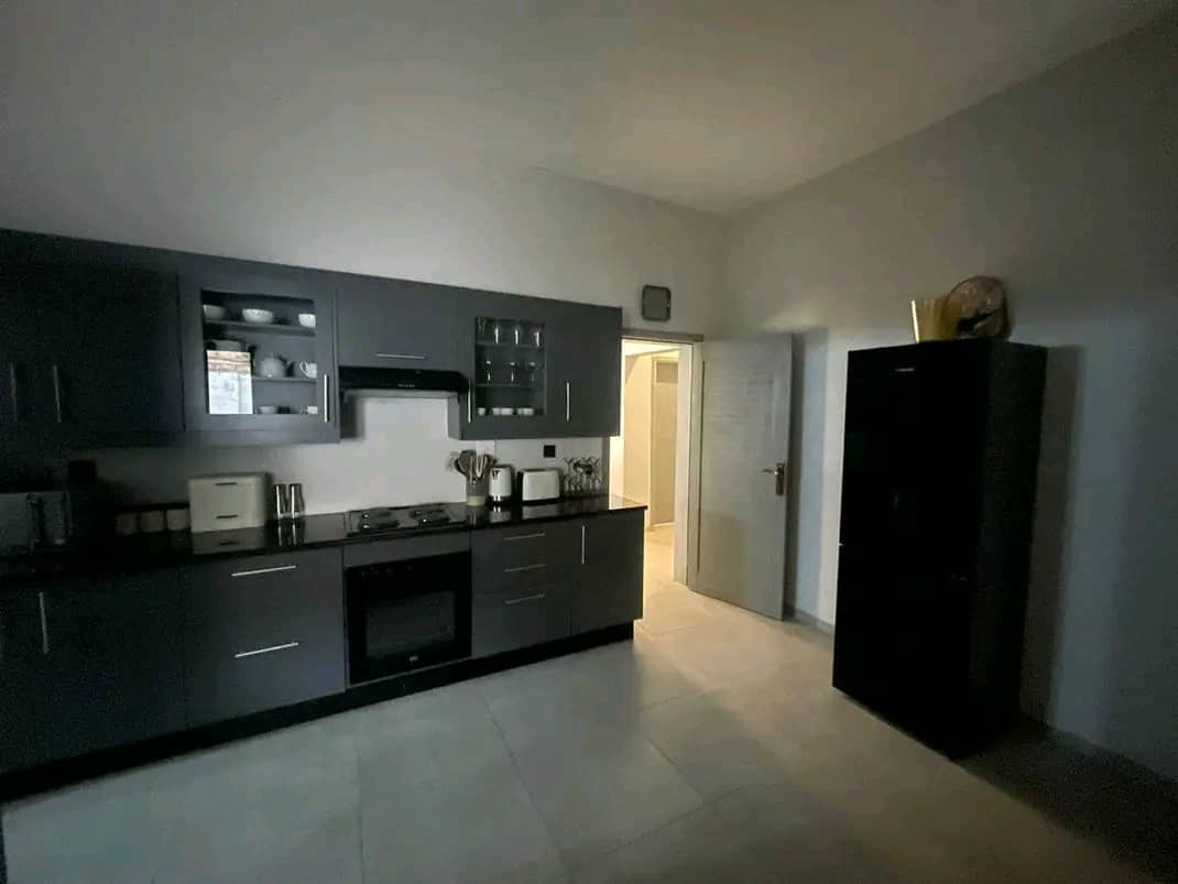 APPARTEMENT MEUBLÉ