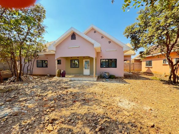 DEUX APPARTEMENTS À VENDRE À LUBUMBASHI AU GOLF FAUSTIN 16 APPARTEMENTS À VENDRE