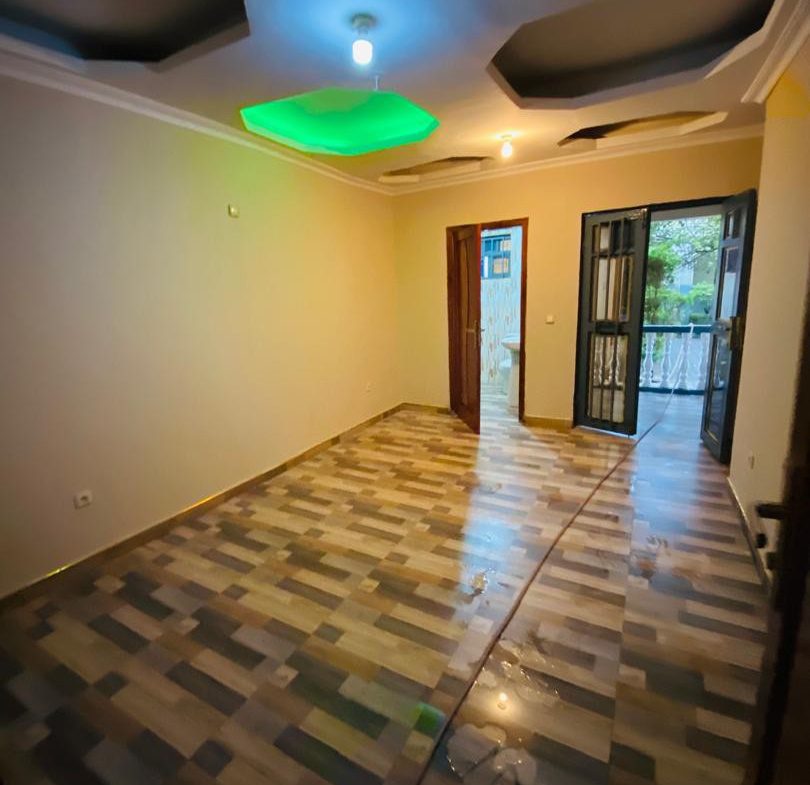 APPARTEMENT À LOUÉ