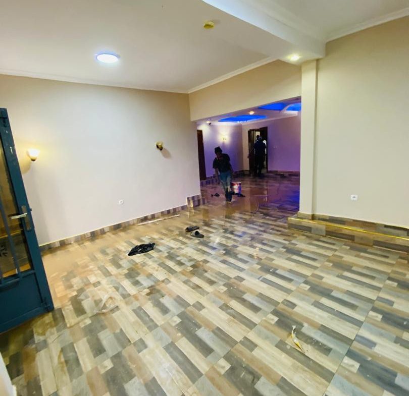 APPARTEMENT À LOUÉ