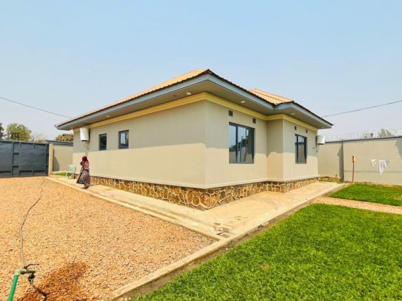 MAISON À VENDRE À LUBUMBASHI AU GOLF LE BATTANT 42 MAISON