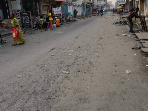 Parcelle à vendre sur macadam commune Kinshasa 2 Parcelle à vendre