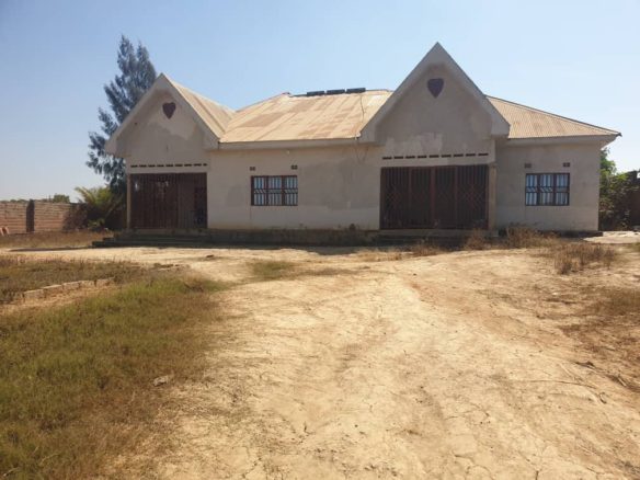 Mise en vente D'une Maison Au Golf faustin Dans la ville de Lubumbashi 34 parcelle à vendre