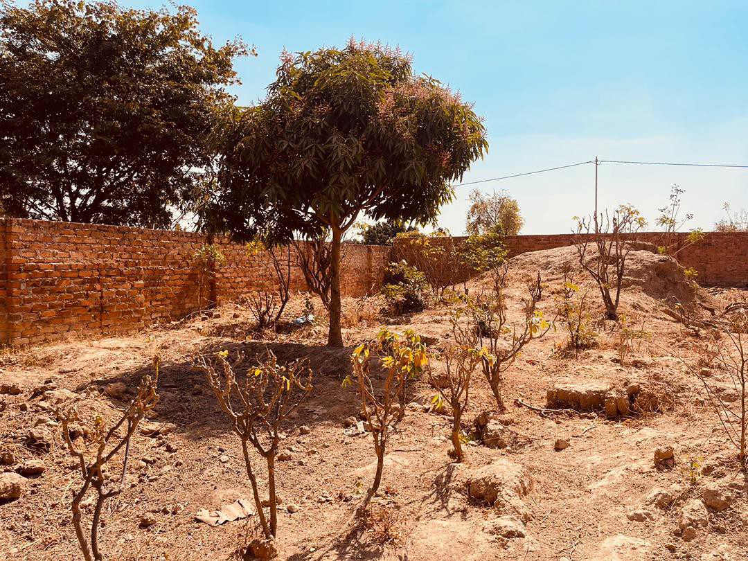 MAISON INACHEVÉE À VENDRE AU QUARTIER KINSEVERE/ LUBUMBASHI